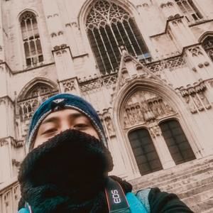 Meet your Posher, Moises